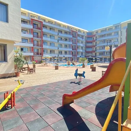 Bratanov Plaza * Napospart