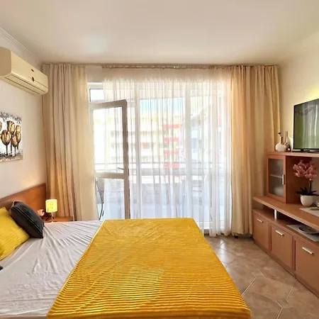 Apartment Bratanov Plaza