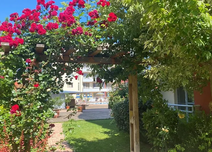 Bratanov Plaza * 阳光海滩