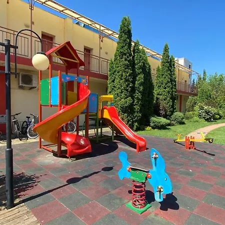 Bratanov Plaza *