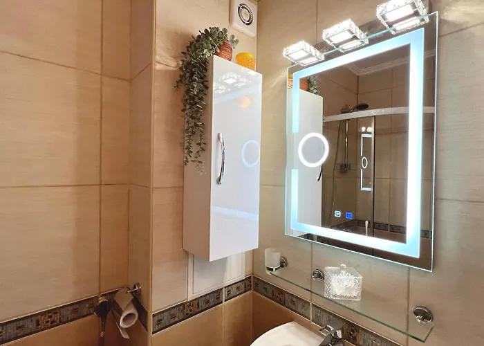 Bratanov Plaza * Slăntjev Brjag